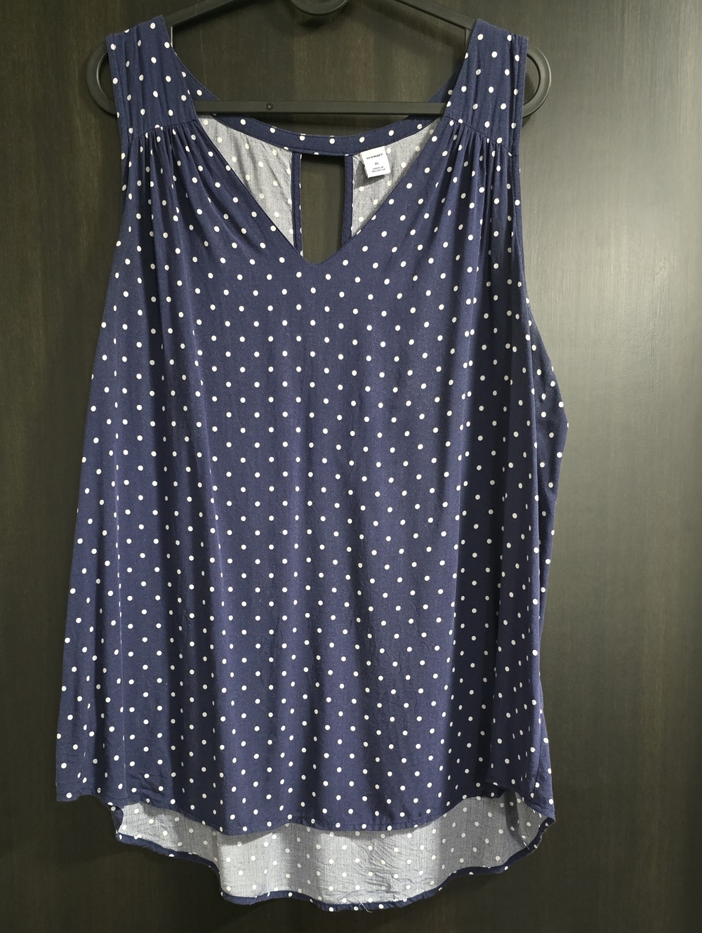Old Navy Rayon Navy & White Polka Dot Sleeveless V-Neck Camisole